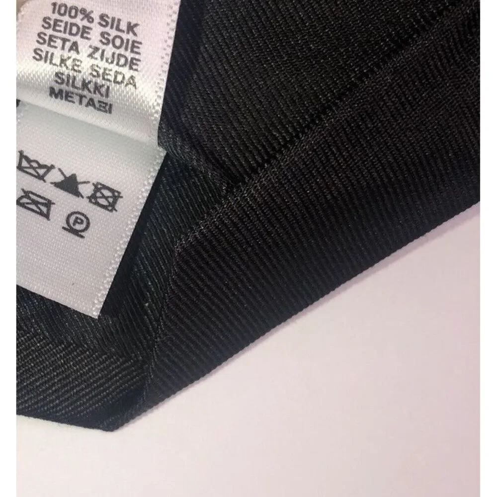 Burberry Tie Ice Blue Manston TB‎ Logo Navy Silk Made In England NEW